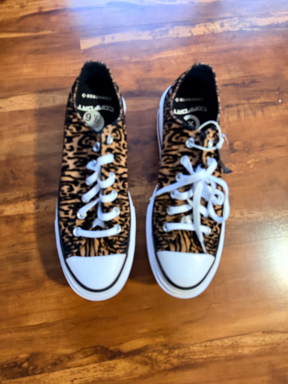 Converse Low-Top Lace-Up Sneakers in Tiger Print - Brown/Black